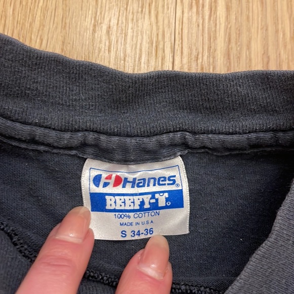 Vintage 90’s T-shirt - Picture 3 of 3